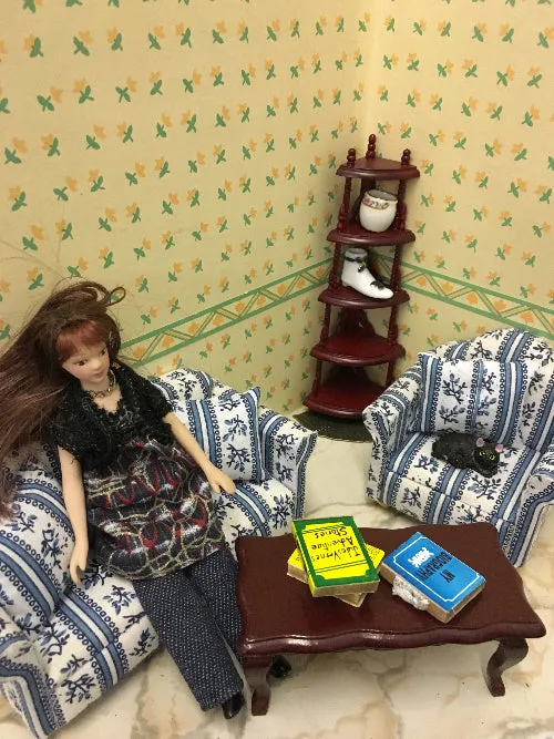 Dolls House Settee