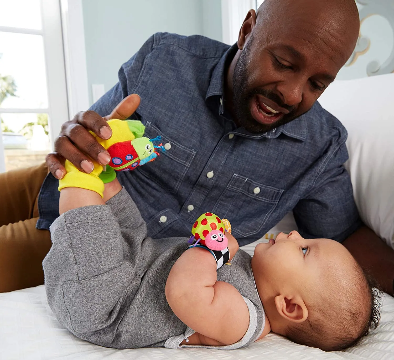 GARDEN BUG WRIST RATTLE SET