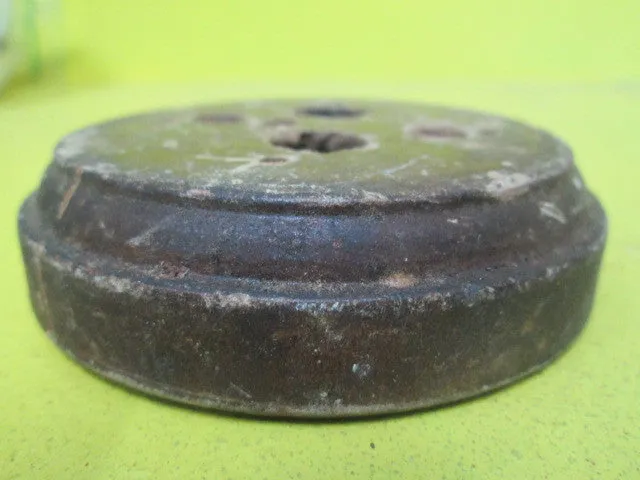 Moulded Circle Wooden Mounting Block for Vintage Switches (90D x 25H_