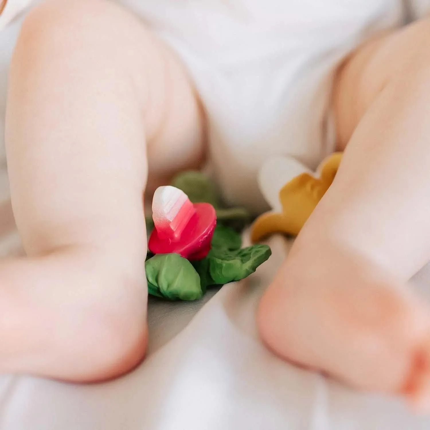 Oli & Carol Ramonita The Radish Chewy Teether