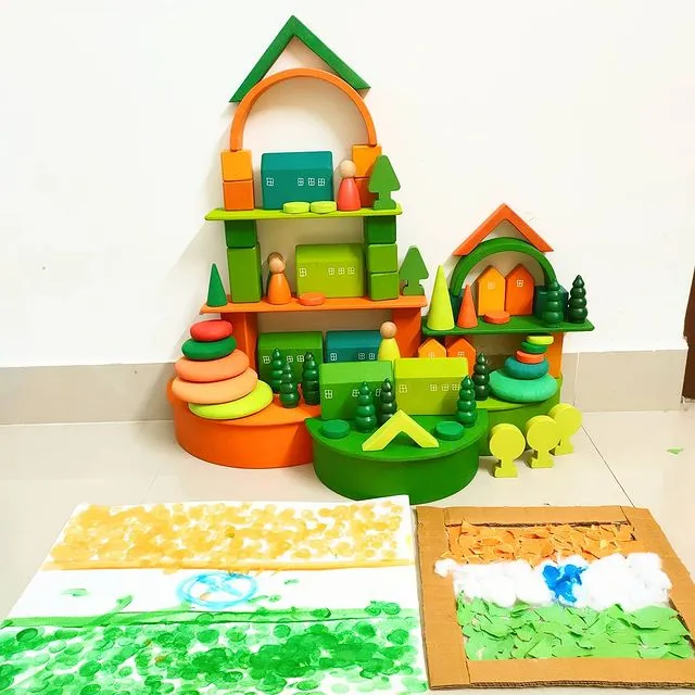 Small Wooden Houses Set