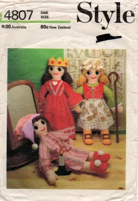Style 4807 Nursery Rhyme Rag Dolls with Clothing 1970s Vintage Sewing Pattern