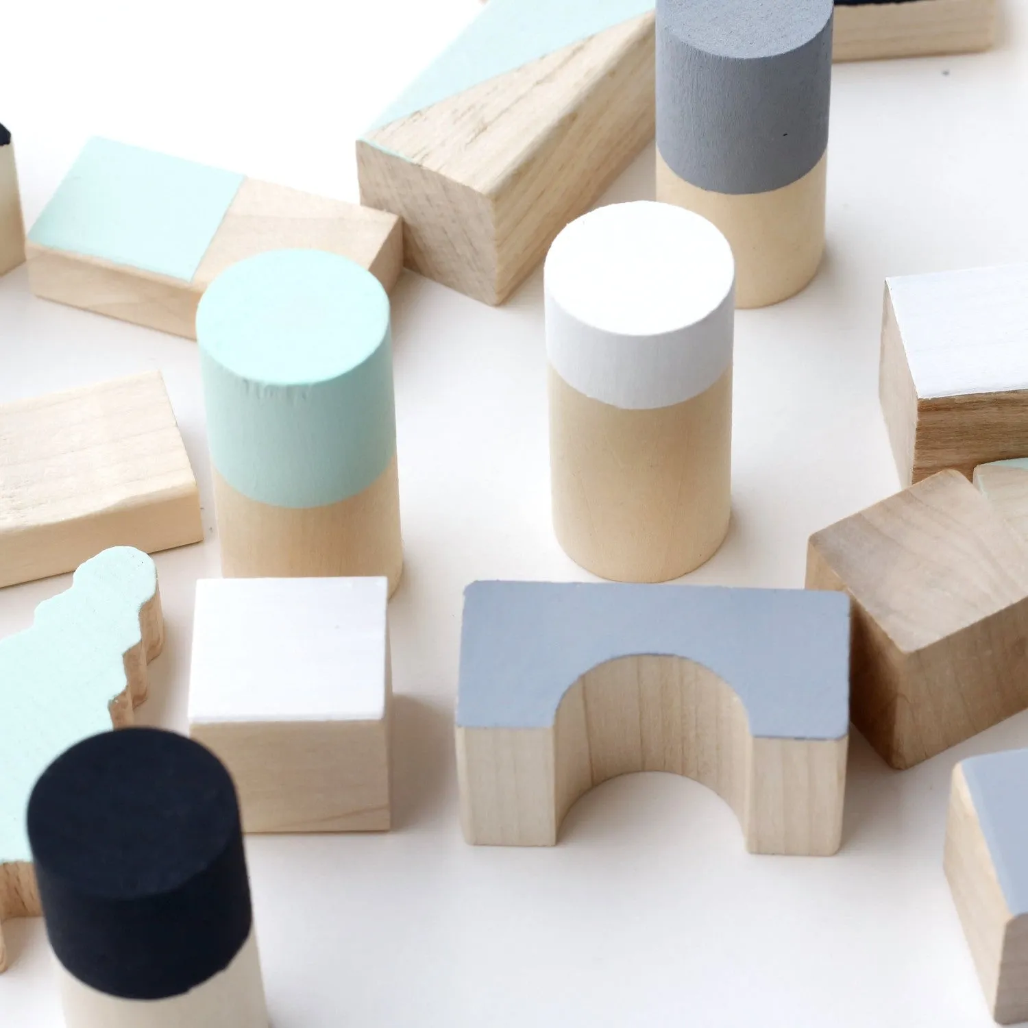 Wooden building blocks - Mint & monochrome