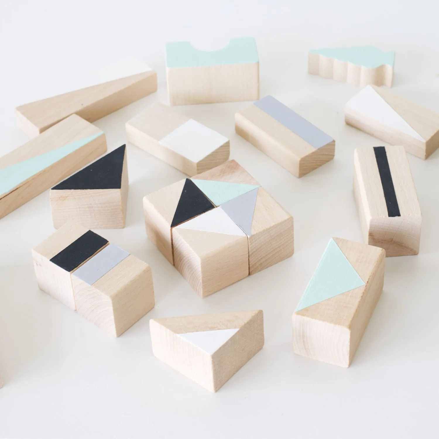 Wooden building blocks - Mint & monochrome